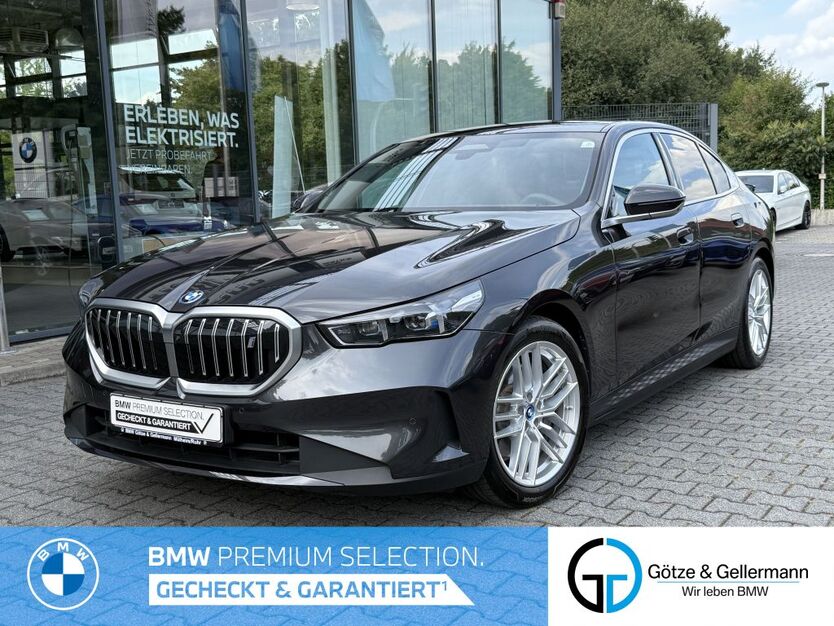 BMW i5 10.092 km 55.950 € Mülheim 45472