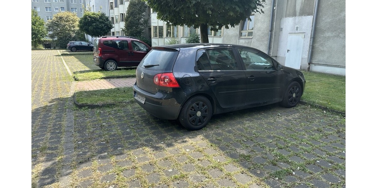 VW Golf V 171.000 km 2.600 &euro; Duisburg 47051