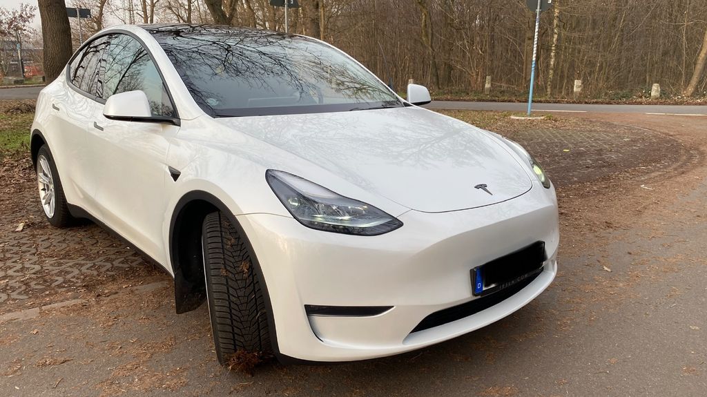 Tesla Model Y 49.750 km 34.550 &euro; Duisburg 47279