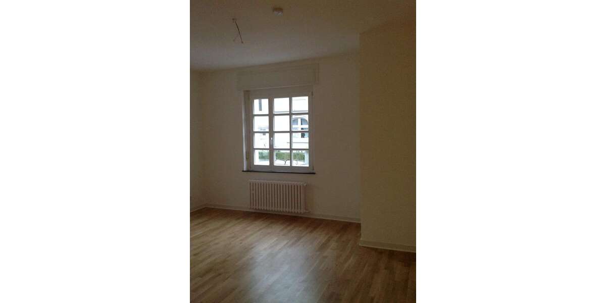 Etagenwohnung Duisburg Alt-Hamborn Hamborn - 4 Zimmer, 100 m&sup2;, 700&euro; | Angebot:27187988