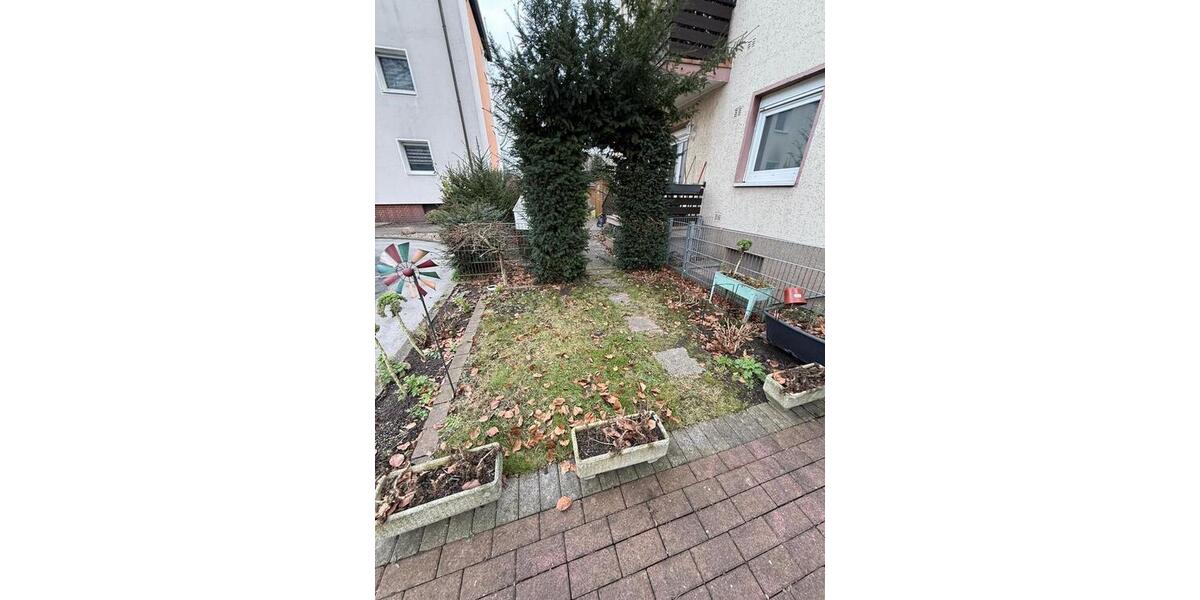 Möblierte Erdgeschosswohnung mit Stellplatz und Terrasse 2 zimmer