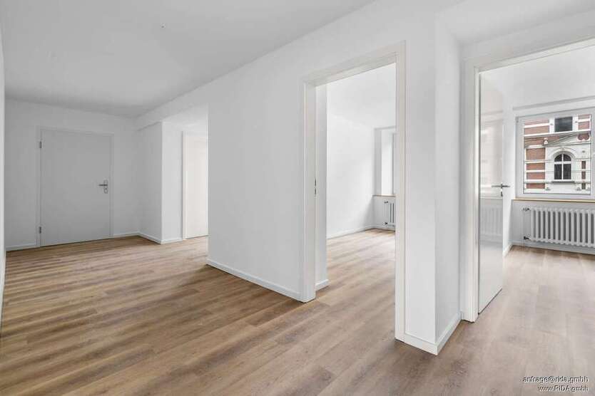 Wohnung zum Mieten in Düsseldorf-Bilk 1.990 € 99 m²