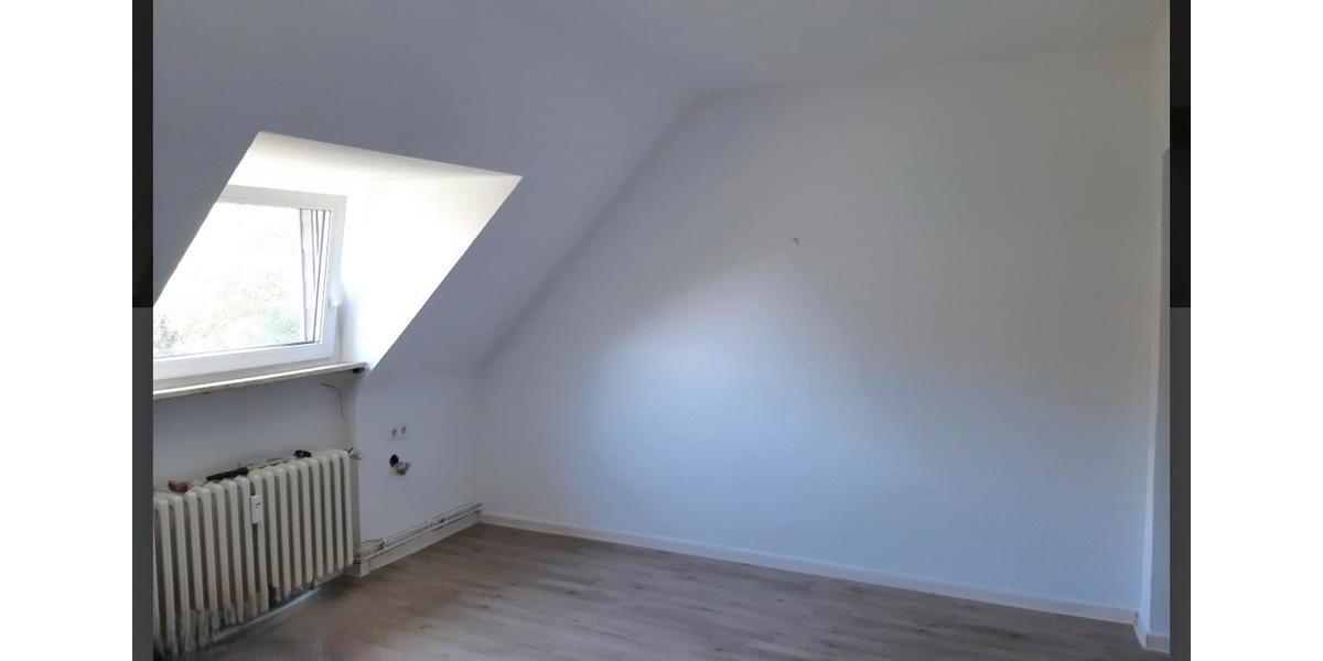 Dachgeschoßwohnung Duisburg Hamborn - 1.5 Zimmer, 40 m&sup2;, 510&euro; | Angebot:25867937
