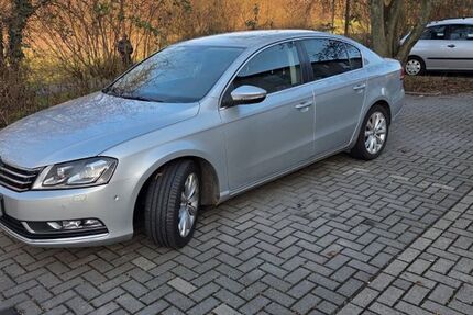 VW Passat 98.367 km 10.800 &euro; Duisburg 47249