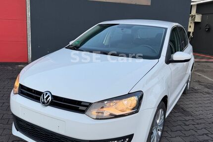 VW Polo 64.481 km 9.209 &euro; Bochum 44795