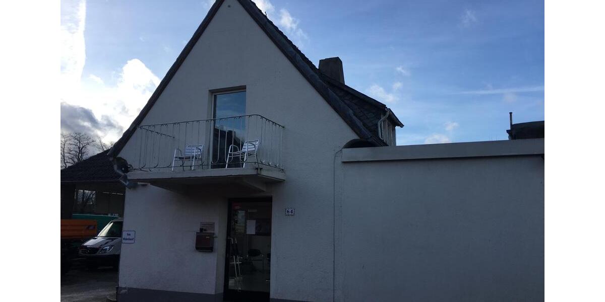 Büroräume in ehemaliger Tankstelle in Hattingen mit Stellplätzen zimmer