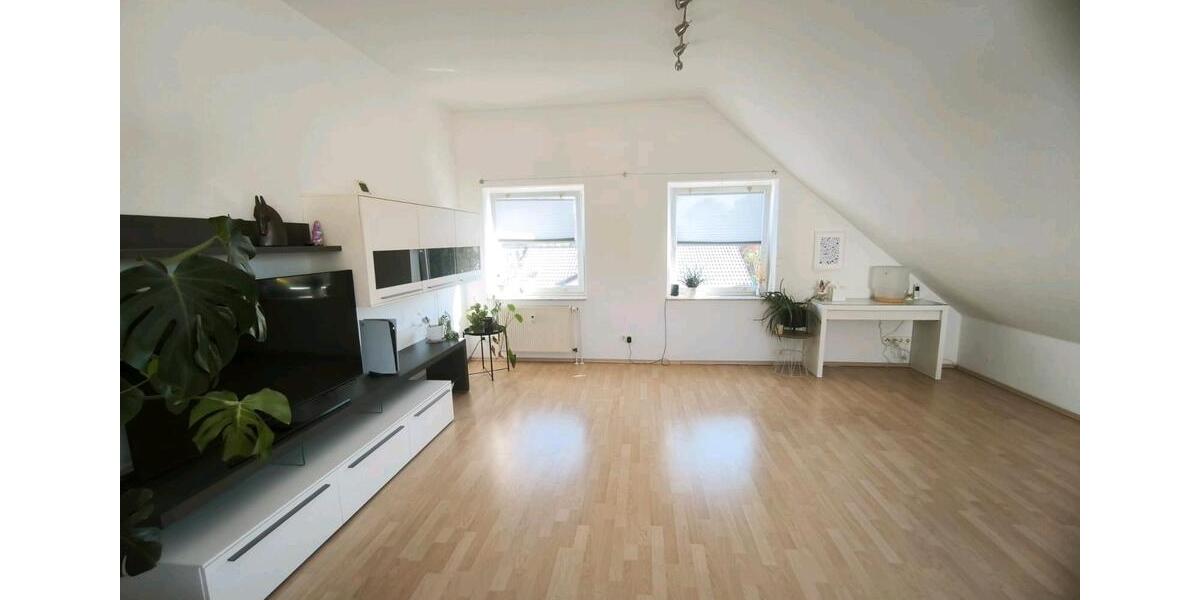 Dachgeschoßwohnung Dinslaken Lohberg - 3.5 Zimmer, 84 m&sup2;, 714&euro; | Angebot:26415664