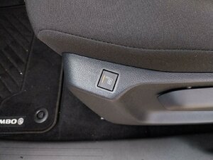 Opel Combo Ultimate AHK HUD NAVI AUTOM. PARKEN WINTERPA 8.500 km 26.740 &euro; HAAN 42781