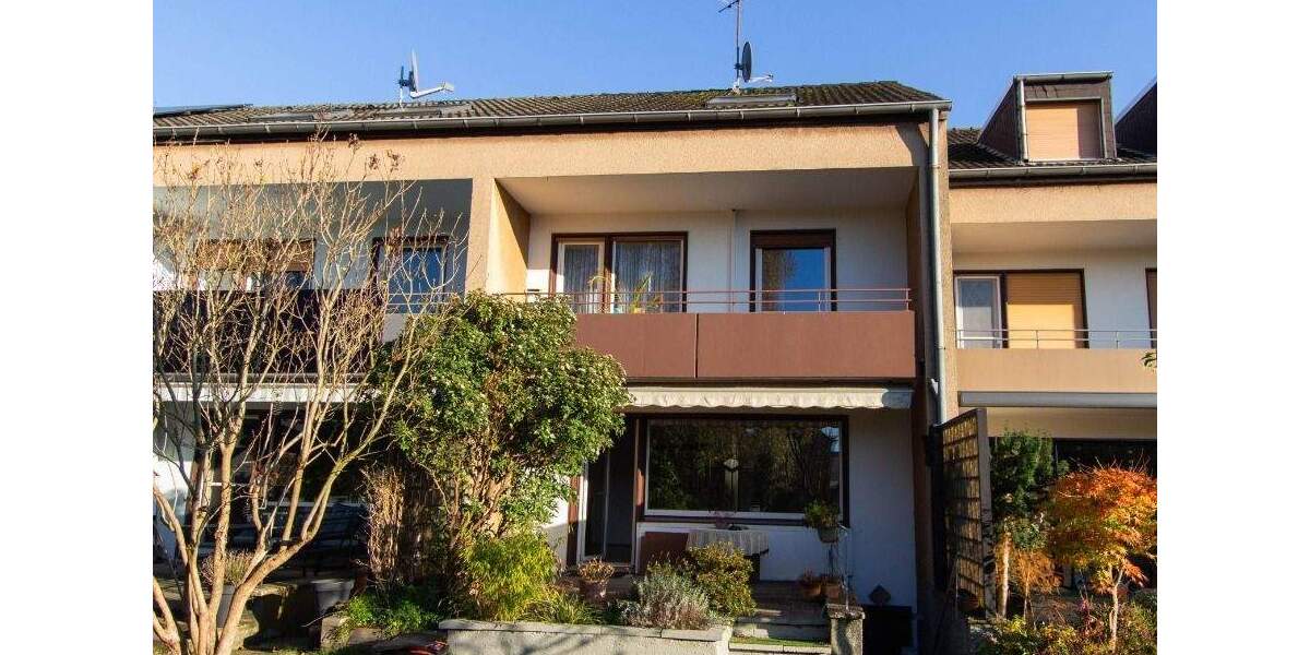 Reihenmittelhaus mit großzügigem Dachgeschoss #Garage #ruhige Lage 5 zimmer