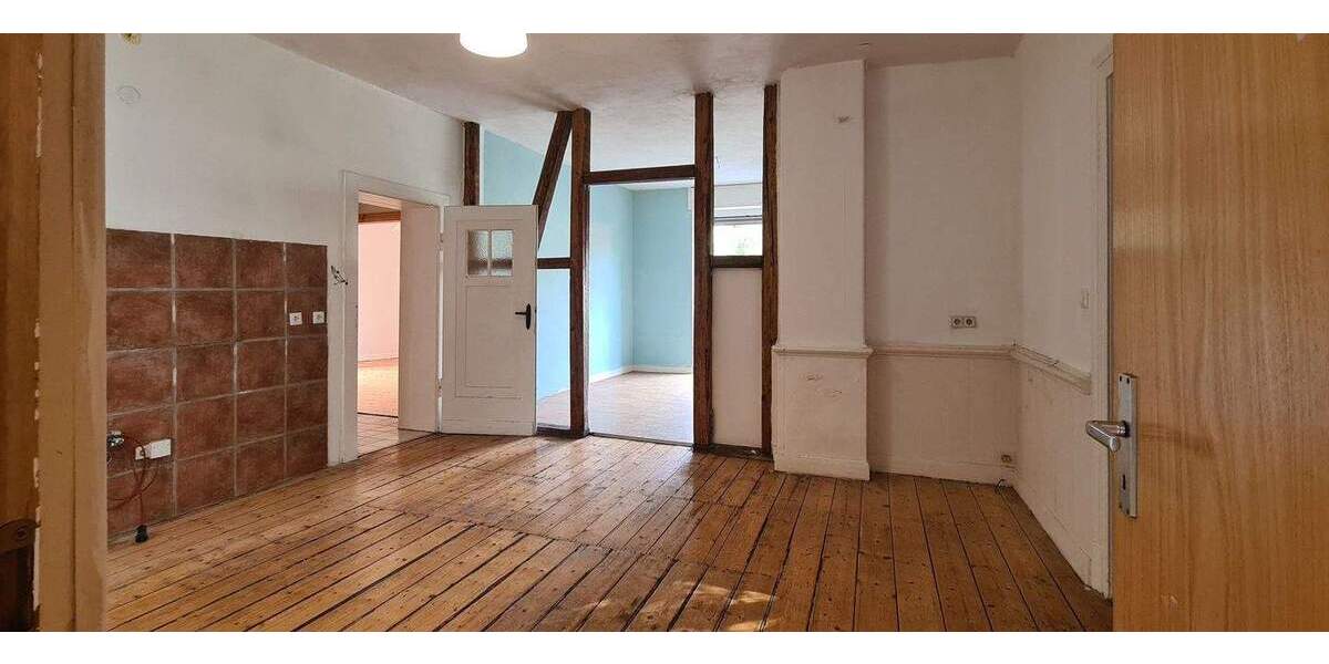 Etagenwohnung Bochum Harpen - 6 Zimmer, 133 m&sup2;, 230.000&euro; | Angebot:25686666