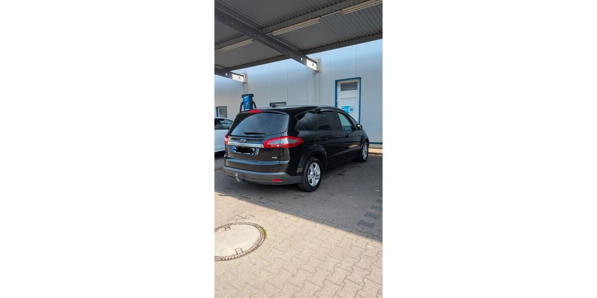 Ford S-Max 189.000 km 7.790 &euro; Wuppertal 42287