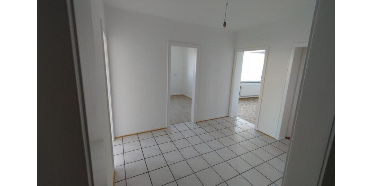 Etagenwohnung Duisburg Duisburg-Mitte - 3 Zimmer, 89 m&sup2;, 725&euro; | Angebot:25840824