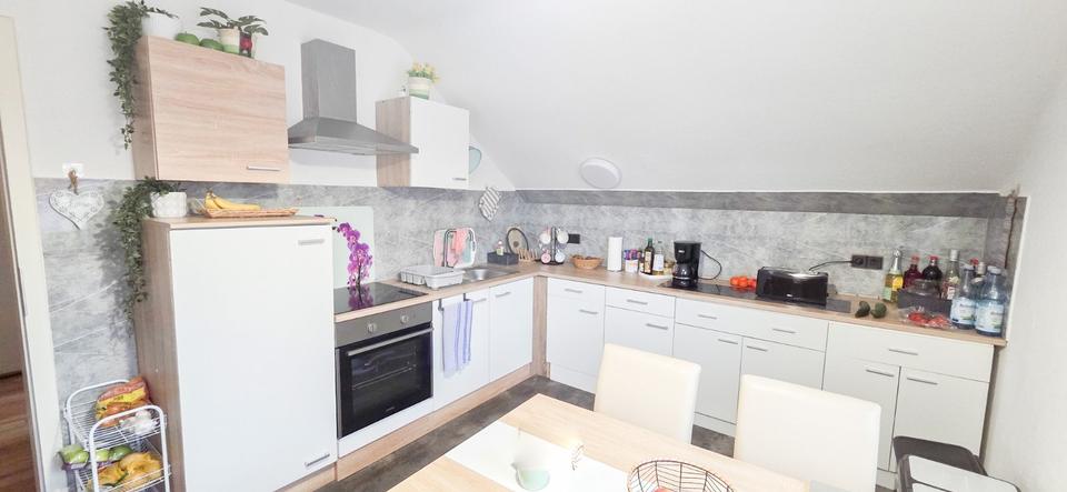 Dachgeschoßwohnung Bottrop Feldhausen - 3.5 Zimmer, 85 m&sup2;, 540&euro; | Angebot:25655187