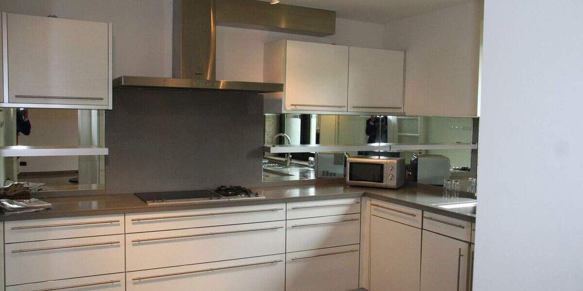 Zentral und grün gelegen in Ratingen Lintorf. Ideal für kleine Familie oder Berufspendler 5 zimmer