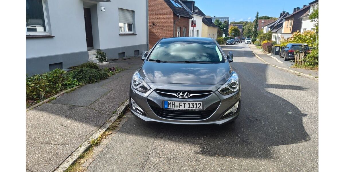 Hyundai i40 19.800 km 17.600 &euro; Mülheim 45475