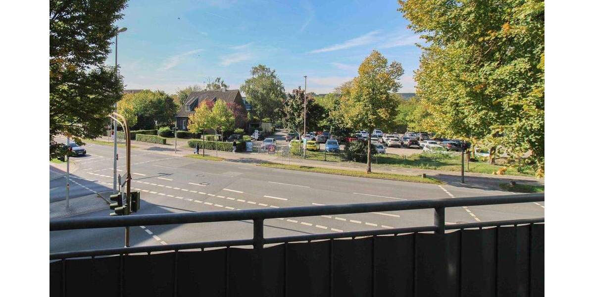 Ihr Alterswohnsitz? 4 Zimmer Wohnung in Citylage mit Balkon und Tiefgaragenstellplatz... 4 zimmer