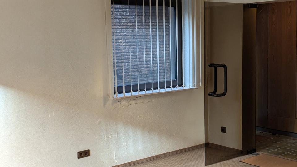 Büro ca. 25 qm mit WC zu vermieten zimmer