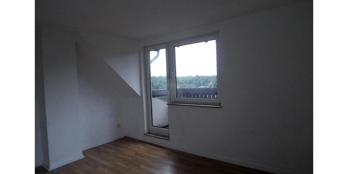 DG Wohnung mit Balkon 3 zimmer