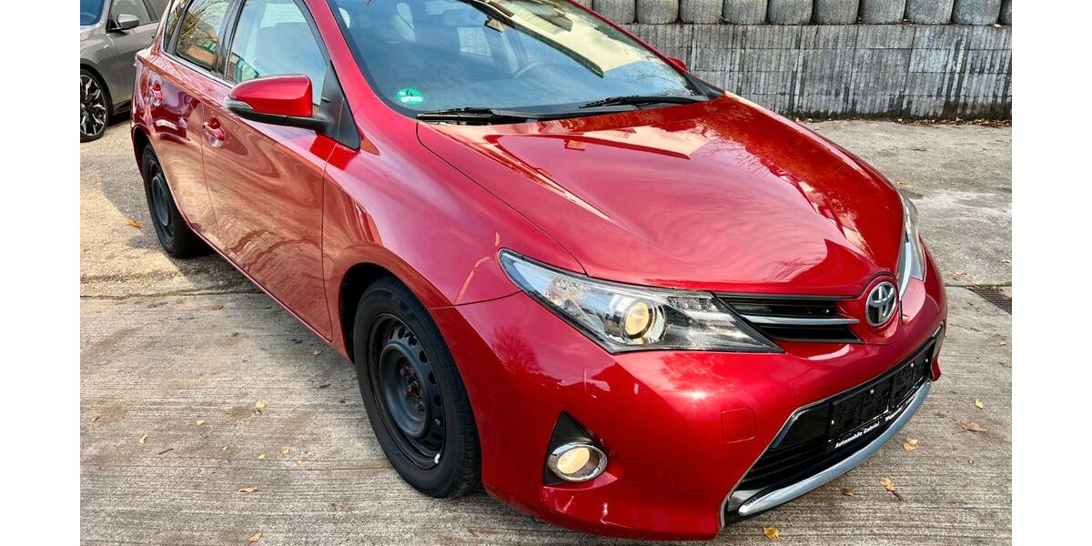 Toyota Auris 171.500 km 6.400 &euro; Wuppertal 42277