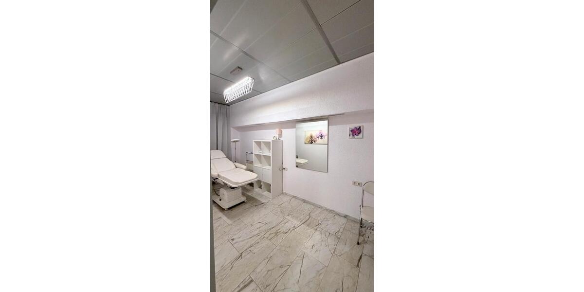 Beauty-Raum im Friseursalon 40 m² zimmer