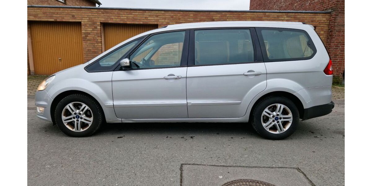 Ford Galaxy 219.000 km 9.499 &euro; Gelsenkirchen 45881