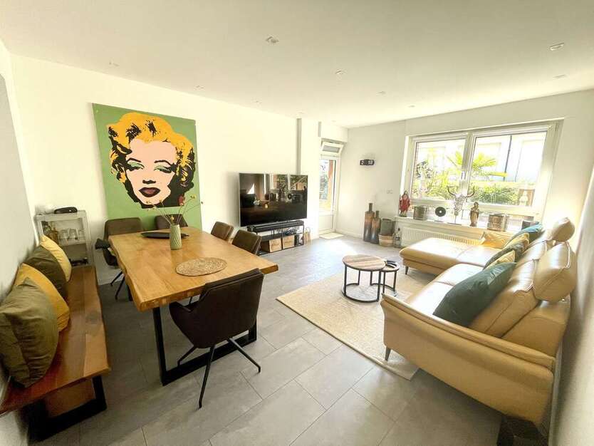 Wohnung zum Kaufen in Düsseldorf 326.000 € 72 m²