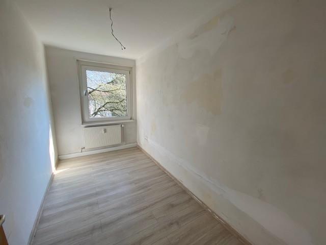 Etagenwohnung Duisburg Rheinhausen - 4 Zimmer, 77 m&sup2;, 599&euro; | Angebot:25868101