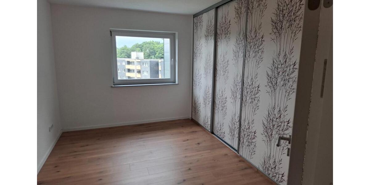 Etagenwohnung Wuppertal Gemarkung Ronsdorf - 3 Zimmer, 80 m&sup2;, 900&euro; | Angebot:26462847