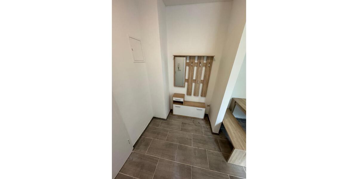 Etagenwohnung Velbert - 4 Zimmer, 90 m&sup2;, 1.210&euro; | Angebot:25882607