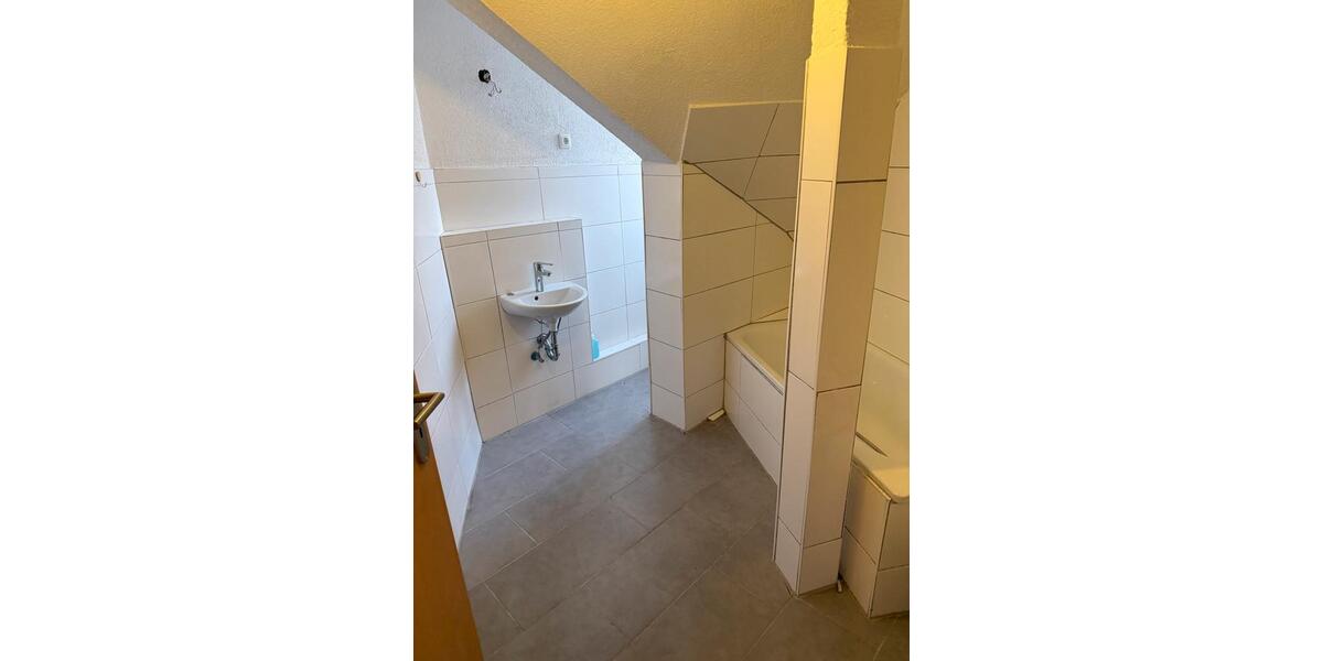 Dachgeschoßwohnung Duisburg Rheinhausen - 2 Zimmer, 55 m&sup2;, 770&euro; | Angebot:25791800