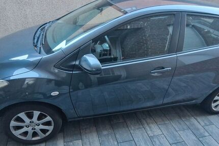 Mazda 2 142.000 km 3.490 &euro; Herten 45701