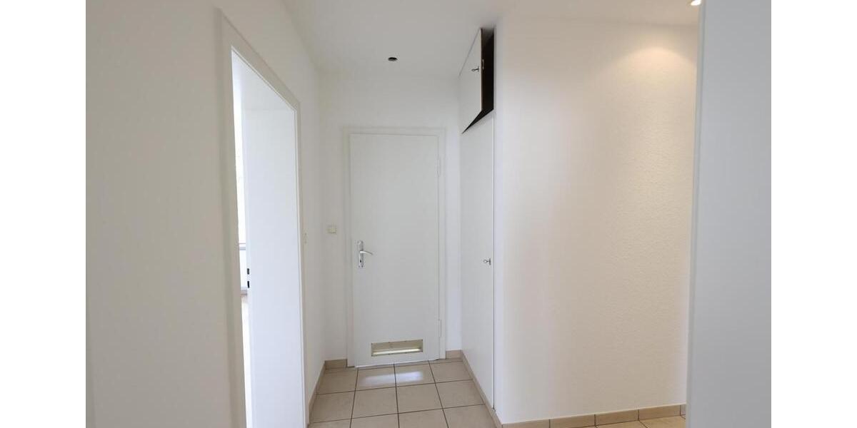 Helle, renovierte 3-Zimmer-Wohnung - Balkon - provisionsfrei - MH 3 zimmer