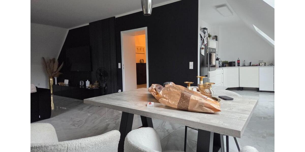 Dachgeschoßwohnung Gladbeck Brauck - 3.5 Zimmer, 930 m&sup2;, 930&euro; | Angebot:25838689