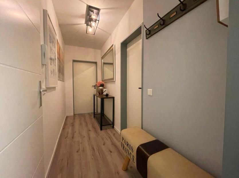 Vollständig möblierte Wohnung inkl. Kfz Stellplatz in top Lage zimmer