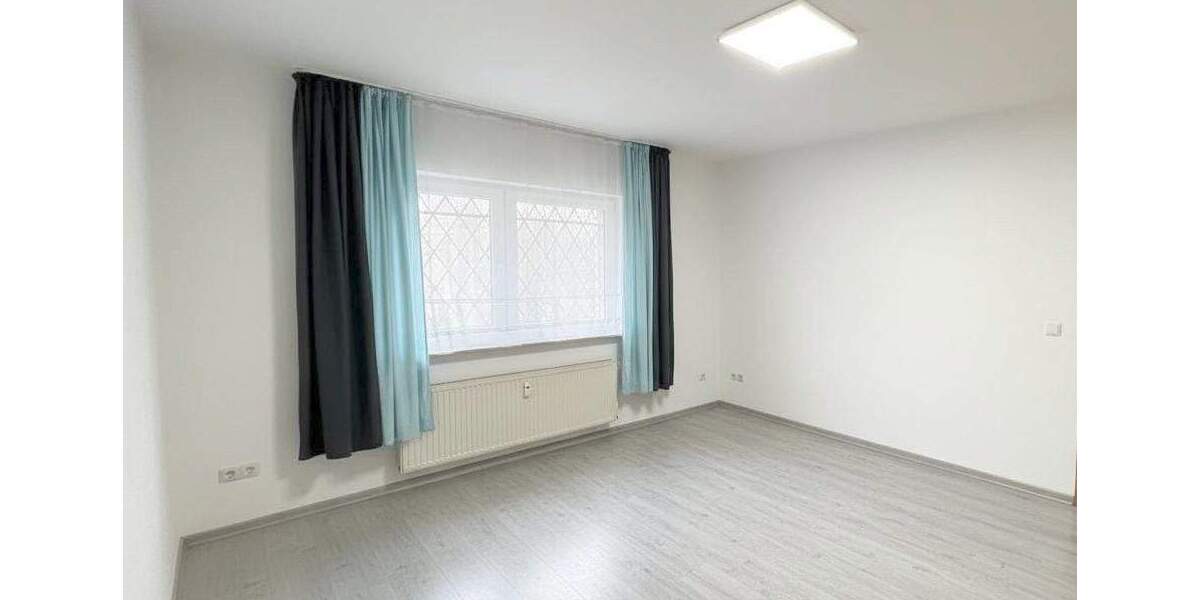 Attraktive Erdgeschosswohnung mit eigenem Garten und Garage! 3 zimmer