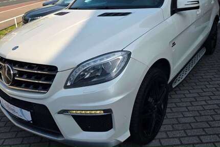 Mercedes-Benz ML 63 AMG 275.009 km 22.990 € Moers 47443
