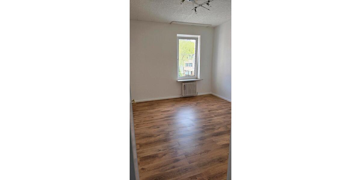 Etagenwohnung Ratingen Tiefenbroich - 4 Zimmer, 80 m&sup2;, 1.300&euro; | Angebot:24757128