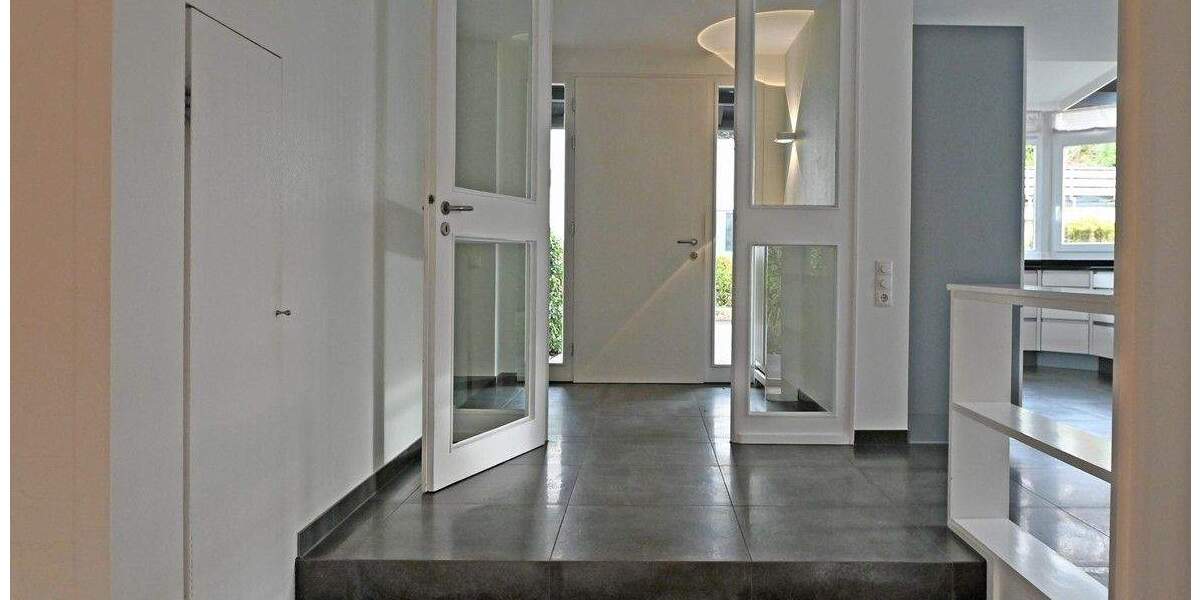 Einfach Schöner Wohnen :) Klassisches Landhaus in modernem Look in Metzkausener Bestlage 9 zimmer