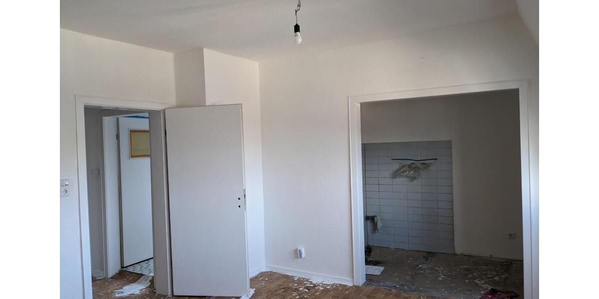 * Renovierte 2-Zimmer-Wohnung mit Kochnische * 2 zimmer