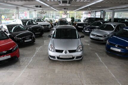 Renault Clio 145.000 km 2.990 &euro; Essen 45356