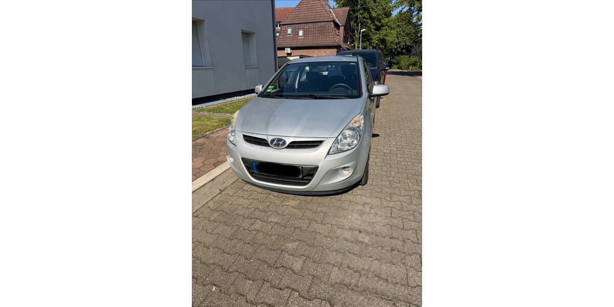 Hyundai i20 153.000 km 2.500 &euro; Recklinghausen 45657