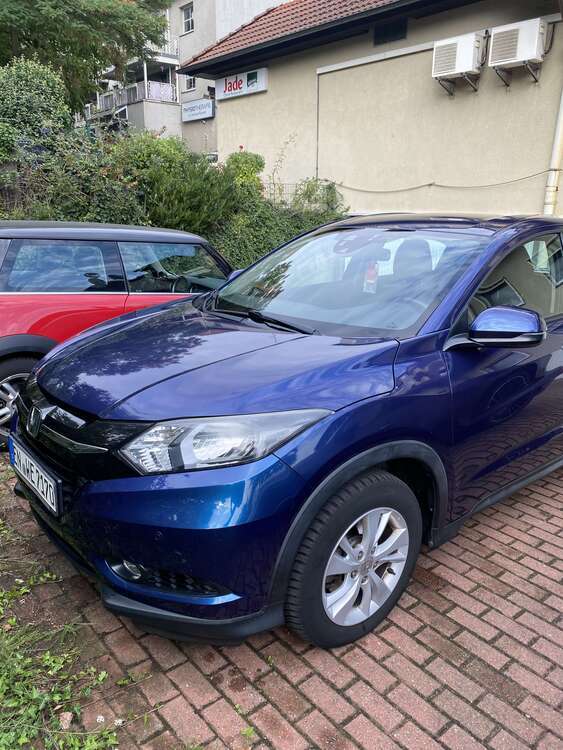 HR-V