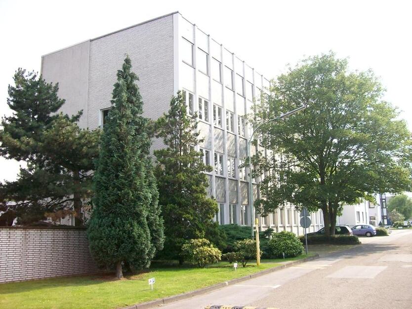 Heller Büroraum in großem Bürokomplex zu vermieten! zimmer