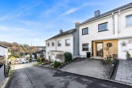 Reihenmittelhaus mit Sonnengarten im beliebten Ronsdorf 4 zimmer
