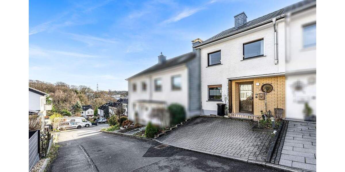 Reihenmittelhaus mit Sonnengarten im beliebten Ronsdorf 4 zimmer