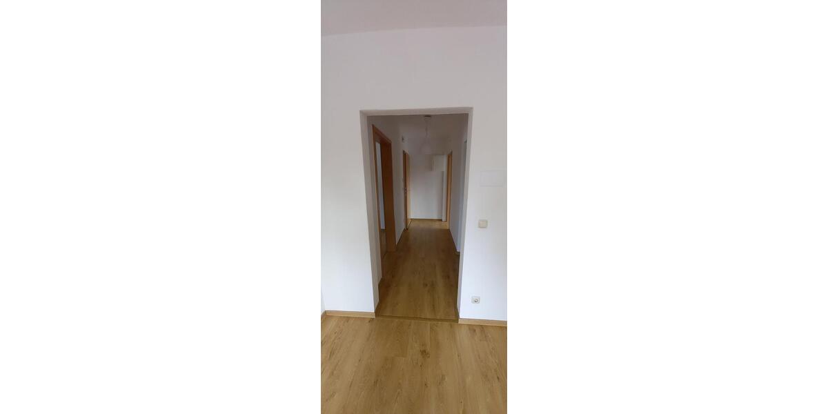 Dachgeschoßwohnung Oberhausen Biefang - 2.5 Zimmer, 48 m&sup2;, 350&euro; | Angebot:25873054