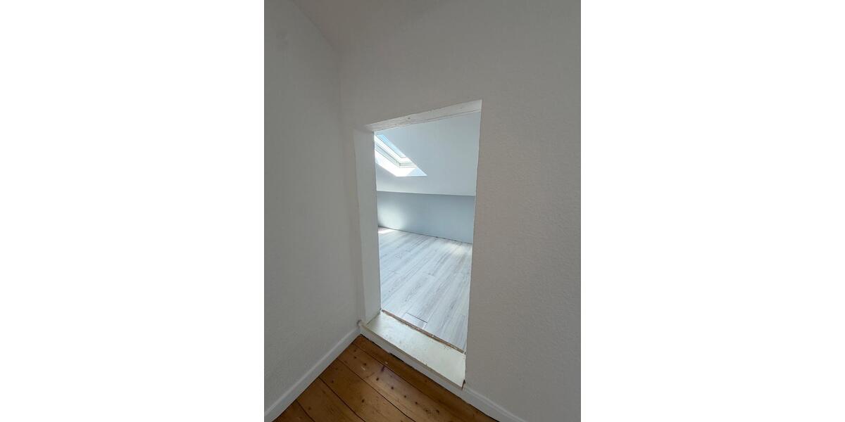 Dachgeschoßwohnung Mülheim an der Ruhr Linksruhr - 1 Zimmer, 35 m&sup2;, 480&euro; | Angebot:26411524