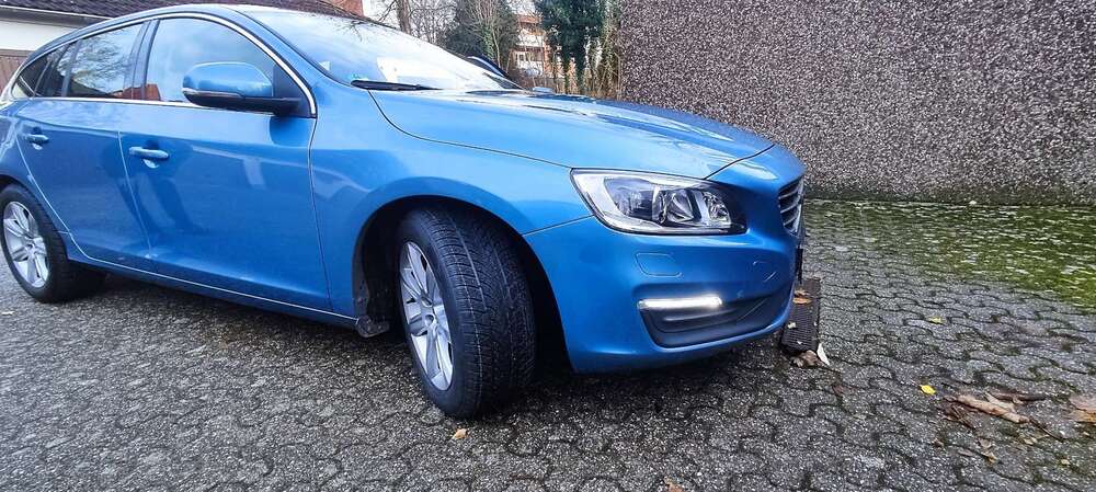 Volvo V60 105.000 km 15.900 &euro; Castrop-Rauxel 44575