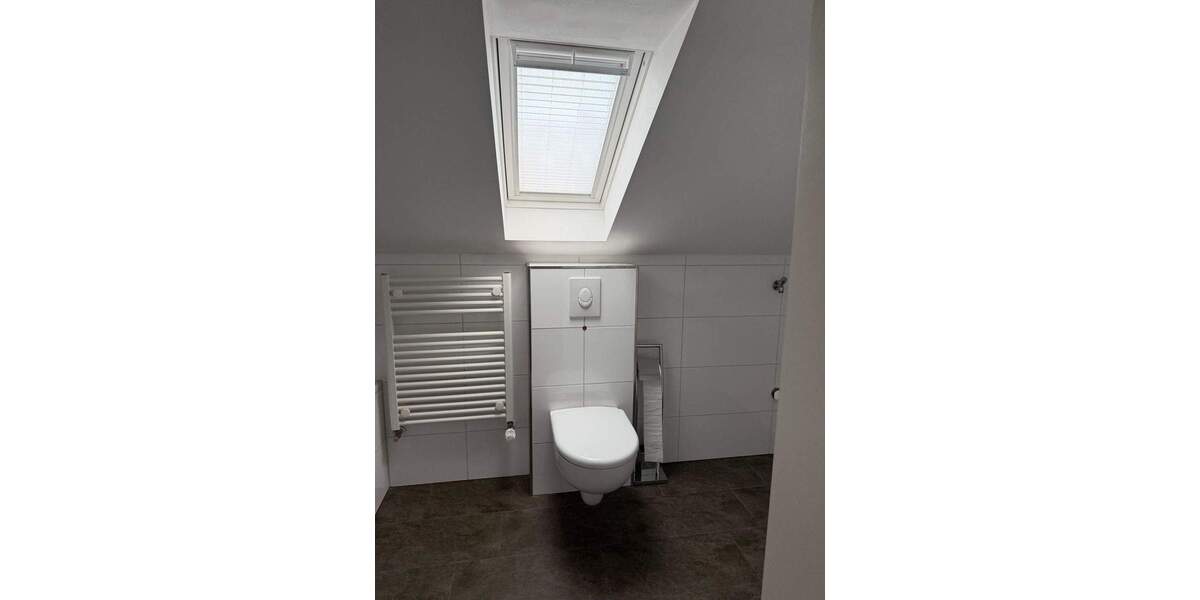 Gemütliche 2-Zimmer Dachgeschosswohnung mit Küche in Bottrop 3 zimmer