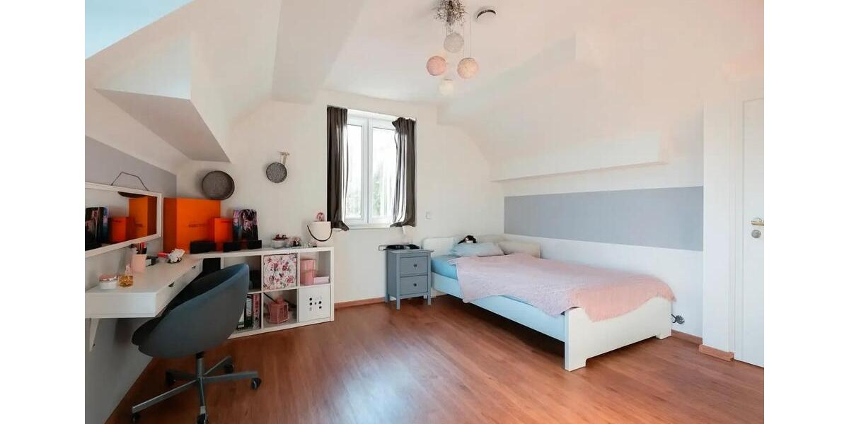 Freistehendes Einfamilienhaus 362m² mit Poolhaus & Pool - 6482m² 10 zimmer